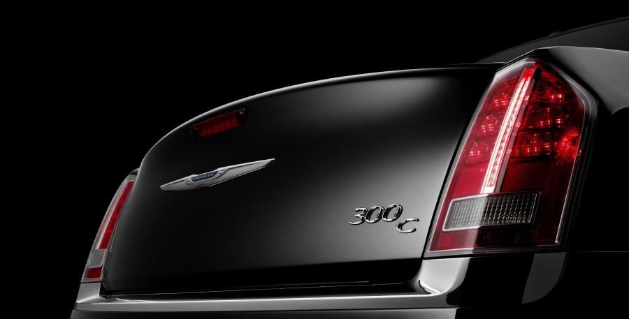  Chrysler 300C 2011 года  (фото 19 из 83)